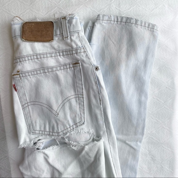 Levi's Denim - 𝅺Vintage Ultra Distressed Levi’s 730 Light Wash High Waisted Jeans
